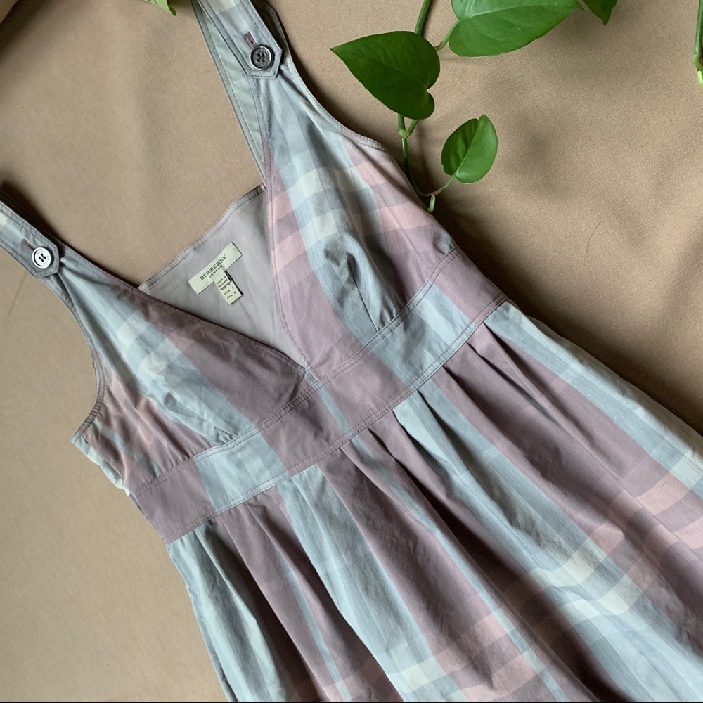 AUTHENTIC Burberry dress with pockets! RARE!